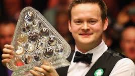 Sean Murphy became the 10th player to complete the "triple crown" when he beat Australia's Neil Robertson to win the Snooker Masters.