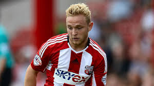 Brentford midfielder Alex Pritchard's goal saw the Bees win at Leeds' expense which sees them consolidate their position in the top four. 